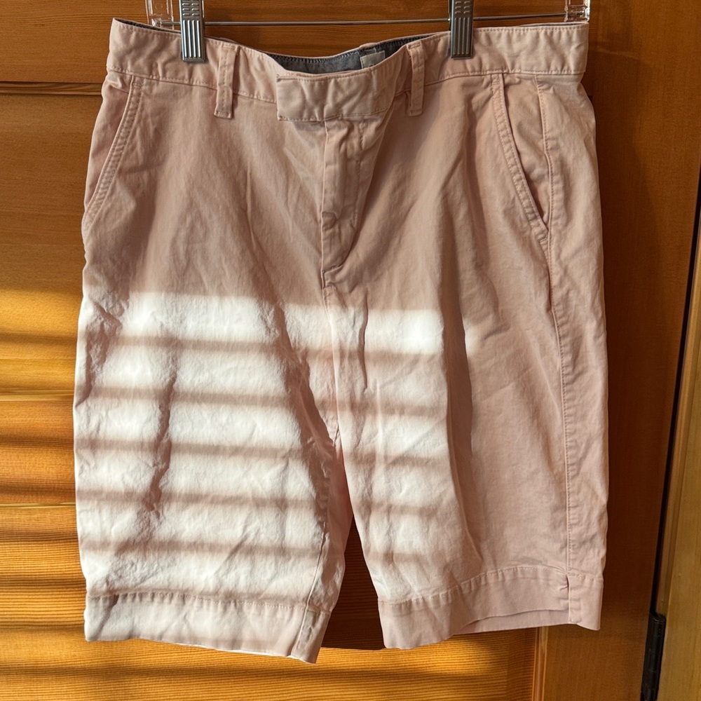 GAP Light Pink Flat Front Women's shorts - Picture 2 of 2